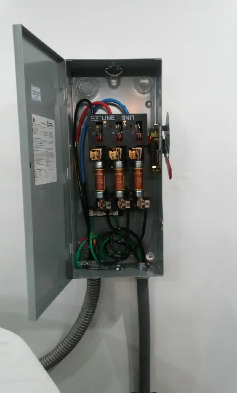 Three-phase disconnect switch installed for Electrical Wiring & Rewiring in Hickory Hills